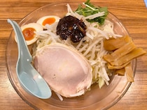 横浜家系ラーメン壱角家の冷やし中華みたいな「冷壱郎」が激ウマ！ 邪道カスタマイズで覚醒した