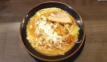家系と二郎系が融合した「家系二郎」に “ラーメンの持つ無限の可能性” を見た / 東京・六本木「ラーメン馬場壱家 智の陣」