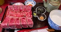 偶然通りがかった新しい「和牛レアステーキ重」の店に入ったら、あのグループの店だった！ いつの間にそんなに店を増やしていたんだ!?