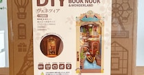 本棚のすき間に広がる水の都！ ミニチュア「ブックヌック」でヴェネツィアの街並みを作ってみる（第1回）