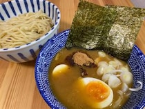 【レビュー】お取り寄せ人気No.1の「つけ麺」を食べてみた → 「これマジで通販!?」ってレベルのうまさ！ あとは〇〇〇があればカンペキ / 新宿『風雲児』（宅麺.com）