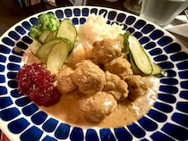 【W杯】日本代表が対戦する「スウェーデン」ってどんな国？ 六本木の老舗で名物料理を食べたら意外とクセが強かった！