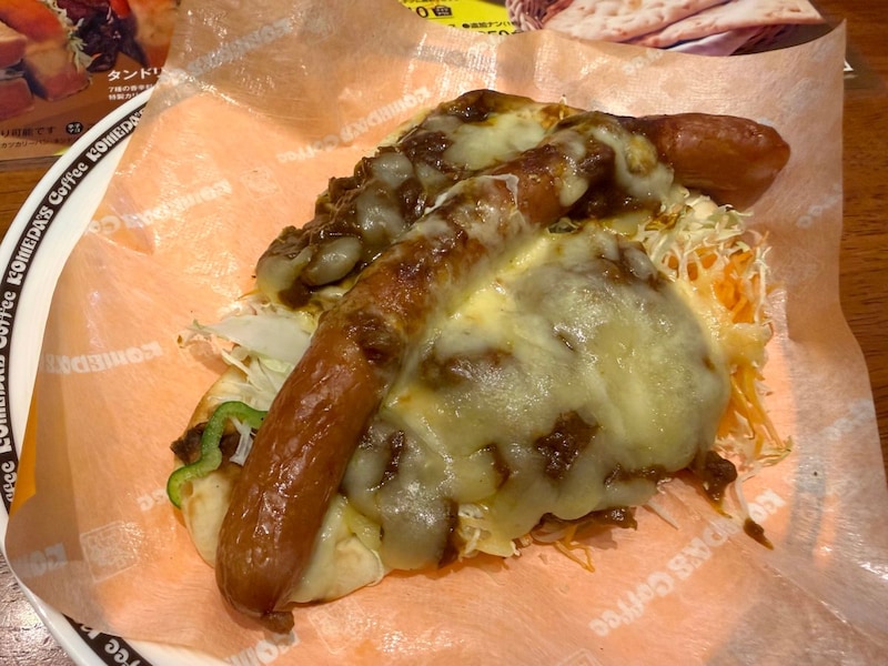 コメダ珈琲店で『カリー祭り』で起きてる不思議な逆転現象について / 770円のカリーナンドッグが安く感じる理由