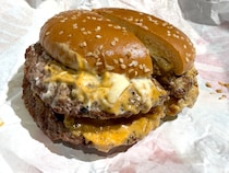 バーガーキングの新作が「ありえんくらい美味い」と話題なので食べてみた → あり得るけど確かにウマい！