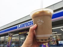 ※追記あり【タピオカ難民に朗報】 ローソンでタピオカドリンクが作れるようになったよ / 好きなマチカフェに追加 → 1杯300円台で地方でもどこでもタピれる時代に