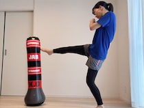 ダイソーの550円「ストレス解消パンチバッグ」は買い？ 実際に使って分かったおすすめな人・おすすめしない人