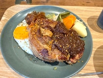 肉塊400グラム！ 門前仲町にオープンした「チャーシューエッグ専門店」でキングサイズを喰らってきた