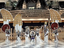幻想的な提灯が夜空に揺れる秋田竿燈まつり！『ゴールデンカムイ』コラボイベントに行ってきた
