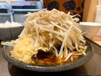 【強い】まさかの「二郎系回鍋肉」を秋葉原で発見！『だしや。』でやさいにんにく背脂マシマシの回鍋肉を喰らえ