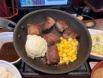 【吉野家】1500円の「極旨牛鉄板ステーキ定食」を食べてみた結果 → 味は絶品だが致命的な弱点が…