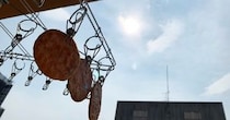 【最強激突】なんでも乾かす夏の日差し VS ぬれせんべい / 6時間に及ぶ勝負の末、衝撃の結果に！
