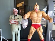 【2日間のみ】キン肉マンとケンタッキーのコラボショップが開催中 / ゆでたまご先生直筆の原画が展示されてるゾーーー！