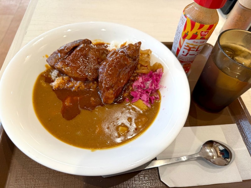 すき家史上No.1カレー誕生か? 新作「ポークロックカレー」をココイチの肉塊カレーと比較したら凄かった