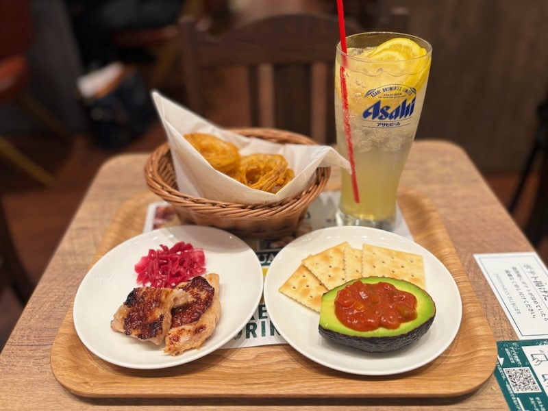 フレッシュネスバーガーが進化している!お昼は作り立てスコーンサンド、夜はバル気分で楽しめるセットで楽しめます♡