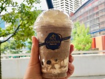 あのゴディバのショコリキサーにタピオカがイン！キャラの濃い主役がぶつかる豪華ドリンクを飲んでみたよ