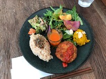 肉食女子が1週間ヴィーガン生活してみたよ…そこで感じたメリット・デメリットとは!?【前編：外食編】