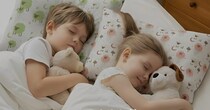 子どもの寝つきが悪かったり眠りが浅かったり…お悩みのママパパ～！ おもちゃの「ピロピロ笛」で解決できるかもしれませんっ！