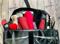 メイクブラシマニア、見たことないメイクブラシケースに出会う→使うたびに快適さに感動してます【Amazonレビュー】