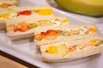 果物ゴロッゴロ!! 神フルーツサンドを早朝からいただけるフルーツパーラー「果実園リーベル」は乙女の楽園じゃ〜っ