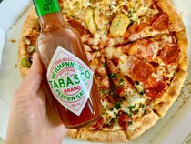 タバスコ®とピザで「#タバスコピザパーティー」しよ🍕🌶️日本で買えるソース全7種類で試してみたよ