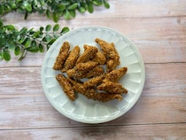 ゆめゆめ温めるなかれ…！凍ったまま食べる博多の唐揚げ「努努鶏（ゆめゆめどり）」が新感覚で危ないぞ