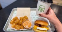 出国前に…✈️モーニングが食べられる「Shake Shack（シェイク シャック）成田国際空港第1ターミナル店」で日本唯一を楽しんでみた