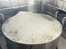 鍋の吹きこぼれを防ぐ裏ワザに挑戦！鍋のフチにあるものを塗るだけで簡単に防げちゃったよ♪