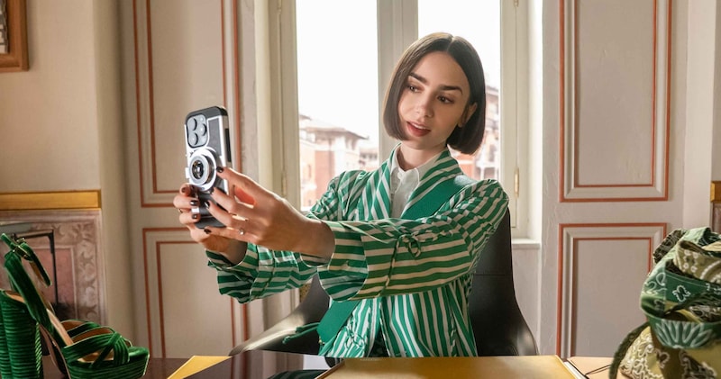 Netflixドラマ『エミリー、パリへ行く』の舞台がイタリア・ローマへ！ 新天地で恋と仕事はどうなる？【#カウチポテトのお供】