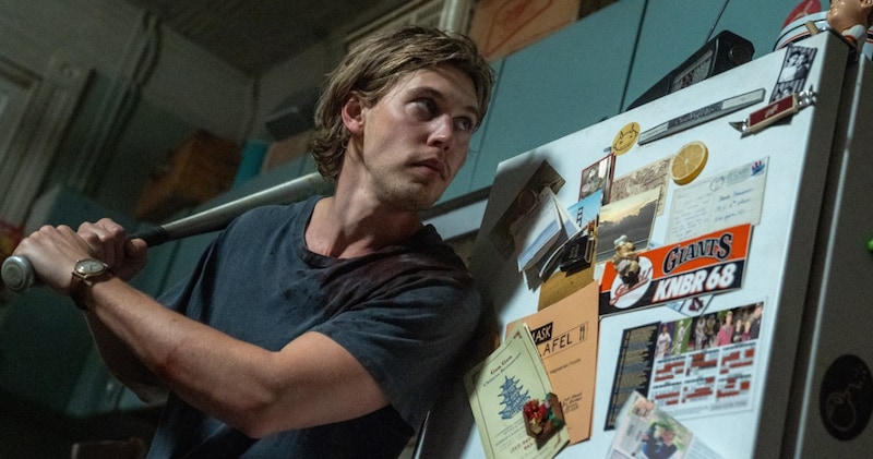 オースティン・バトラーのこんな姿、見たことない！映画『コート・スティーリング』は新年1発目に観るにはぴったりです！