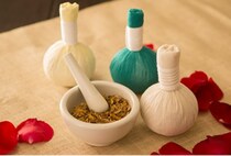 【癒し】タイ古式マッサージの「ハーブボール」発売〜！　自宅で手軽にタイ伝統オーガニックエステが楽しめちゃうよ♪