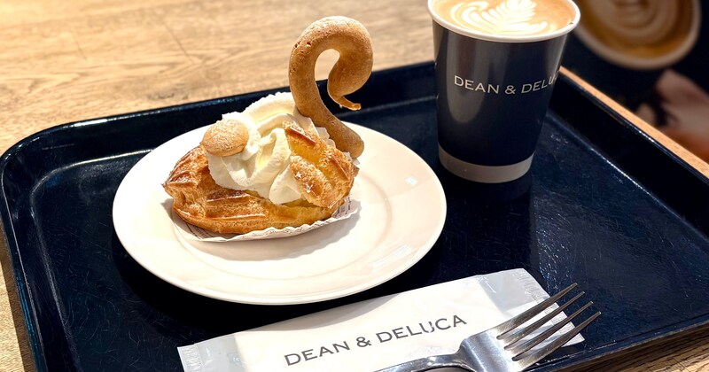 優雅なひとときをDEAN&DELUCAのレトロかわいいスワンシューと🦢見た目にもおいしさにもうっとりしちゃいます♡