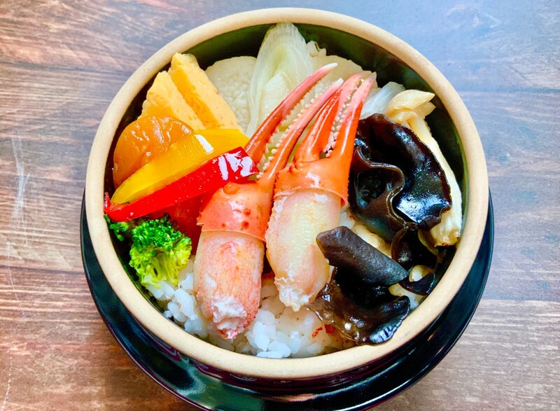 ちょっと豪華なお取り寄せ🦀冬限定「峠の釜めしプレミアム 冬彩（かずさ）」で蟹三昧な贅沢しちゃいましょ♡