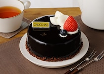 銀座コージーコーナーで夢、叶います。でっかいサイズの「ケーキになったチョコパイ」が爆誕！紗々ミルクレープもあるよ…♡