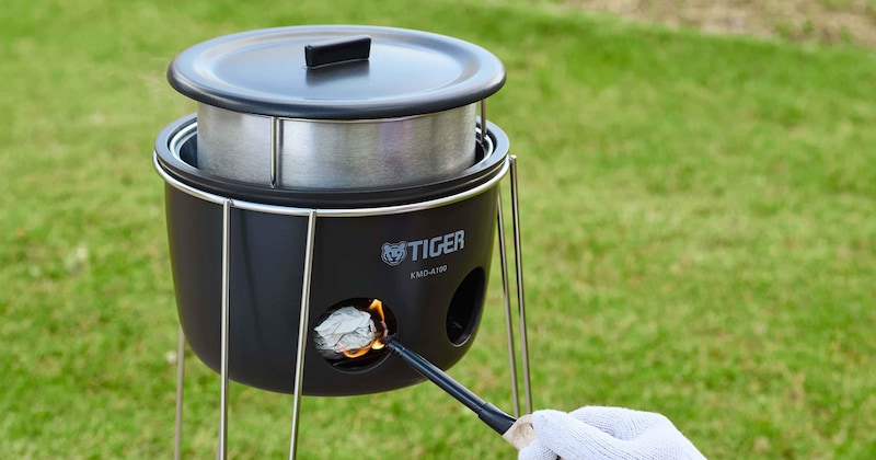 電気やガスは不要！ 新聞紙で炊飯できる「魔法のかまどごはん」がキャンプやアウトドアはもちろん、災害時にもいいかも！