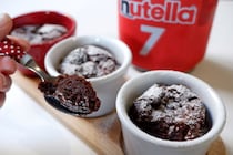 ヌテラと卵だけで完成するチョコレートケーキが簡単すぎ！ SNSで人気「ヌテラケーキ」は濃厚な罪の味だよ