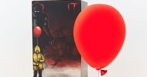 映画『IT』の殺人ピエロ・ペニーワイズが持ってた赤い風船がライトに！ 灯せばお部屋が一気にホラー空間になっちゃうよ
