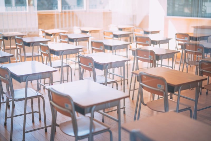 【ほっこり】令和の卒業式でも「第二ボタン」は現役だった！令和の中高生の4人に1人が「あげたりもらったり」しているらしい🫶