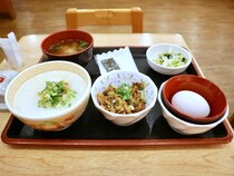 台湾でサクッと朝食を食べるなら「すき家」がおすすめ💭モーニングメニューに台湾料理の定番の調味料を使ったお粥があるよ♪