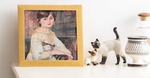 ネコ×西洋名画モチーフの「アートハンカチコレクション」が美しい…フレーム付きだからお部屋に飾れるよ～！