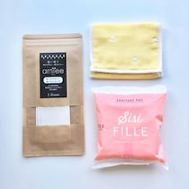 「はじめて生理セット」がこの世の女の子 & シングルファーザーを救うかも！ ひとつあれば急な生理に対応できるよ