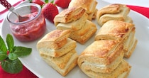 パイシートとホットケーキミックスで作る「クロワッサンスコーン」が超美味♡ バターを使わず簡単にスコーンが再現できるよ