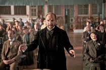 レイフ・ファインズ主演『ザ・コラール　希望を紡ぐ歌』が教える音楽の力。戦争で不安な心を癒してくれる寄せ集め合唱隊の物語のお話です