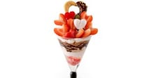 【ご自愛バレンタイン】タカノフルーツパーラーに “絵力強すぎ” な「いちごパフェ」がそろってます🍓