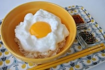 【究極のTKG】ふっわふわの「メレンゲ卵かけご飯」にチャレンジ！ 白身を泡立てるだけで超絶オシャレな朝食になりました