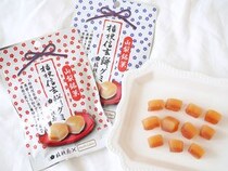 噛むたびに再現度がマシマシ！きな粉をこぼさずパクパク食べられるローソン「桔梗信玄餅グミ」【#グミ偏愛レポ】