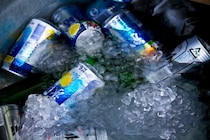 医師の9割が警告！夏は外で飲むのが気持ち良くってついつい普段より飲みすぎちゃう人、とりあえずこれだけは死守して！