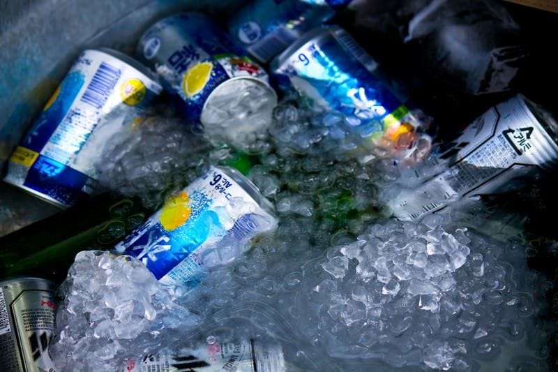 医師の9割が警告！夏は外で飲むのが気持ち良くってついつい普段より飲みすぎちゃう人、とりあえずこれだけは死守して！