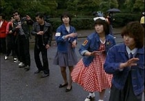 【びっくり】80年代を風靡した「竹の子族」「ローラー族」が、なぜか英ロックバンドのMVにフィーチャーされているゾ