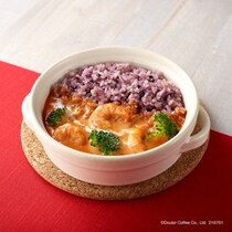 エクセルシオール カフェに洋風ごはんメニューが登場！ 海老やチキンがゴロゴロ入っておいしそう♪