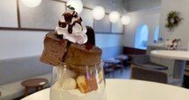 横浜でハズせないカフェ「UNI COFFEE ROASTERY」にはパフェ専門店があるのだっ♡全部乗せの欲張りパフェを食べてきたよっ